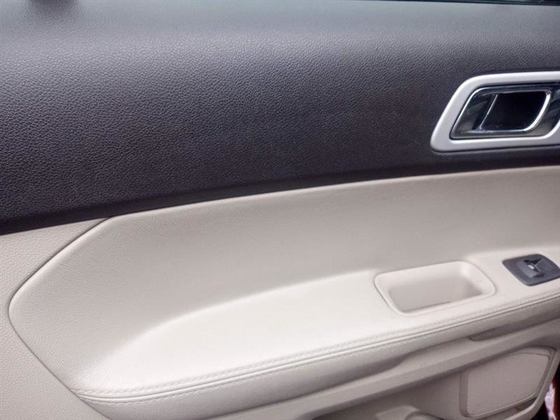 Used 2012 Ford Explorer XLT FWD image 6