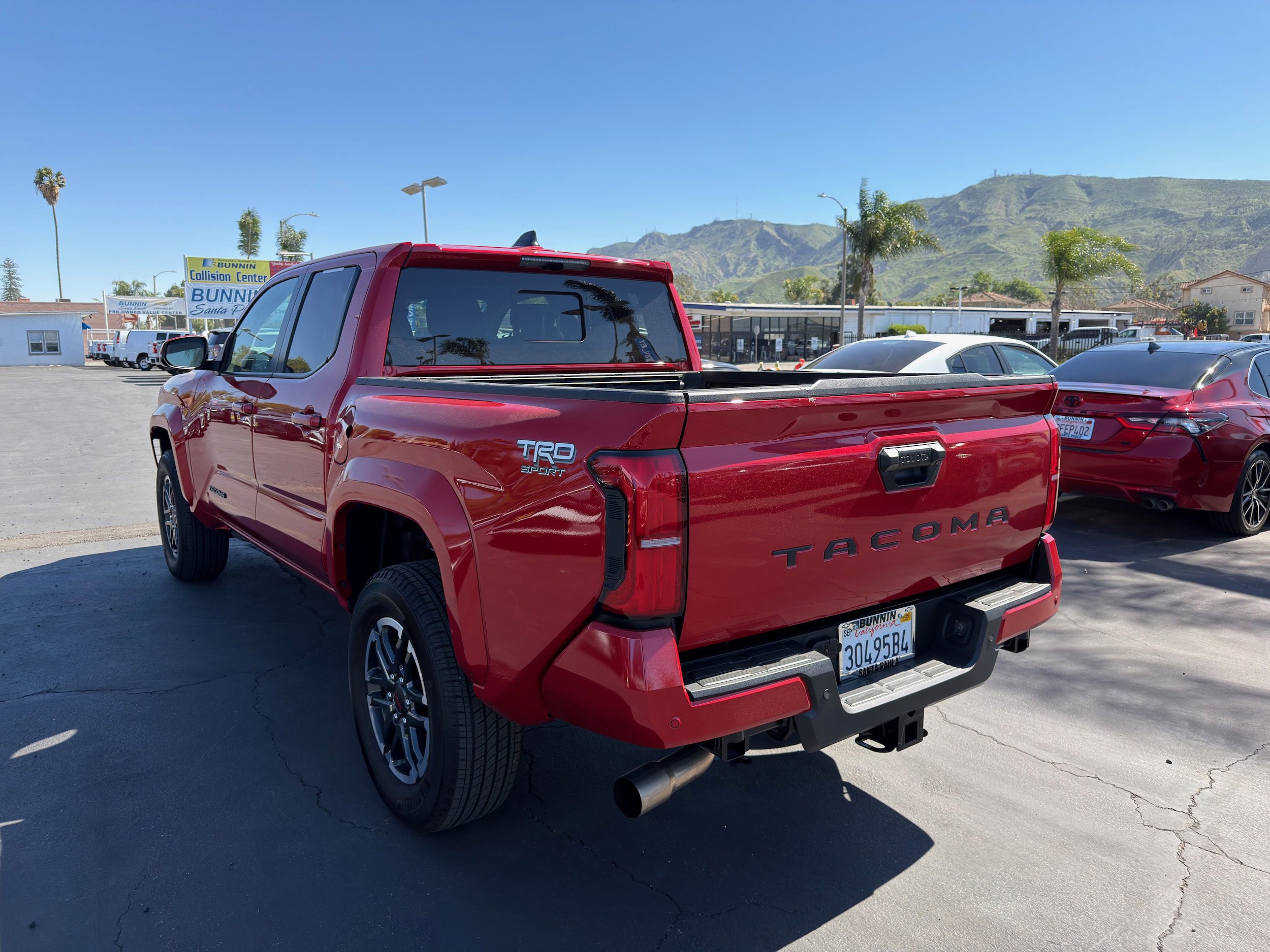 Used 2024 Toyota Tacoma TRD Sport w/ TRD Sport Upgrade Package RWD image 6