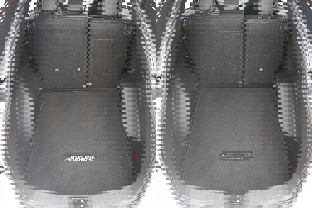 Used 2025 Mitsubishi Eclipse Cross SE image 29