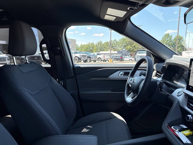 New 2027 Ford Explorer Active RWD image 15