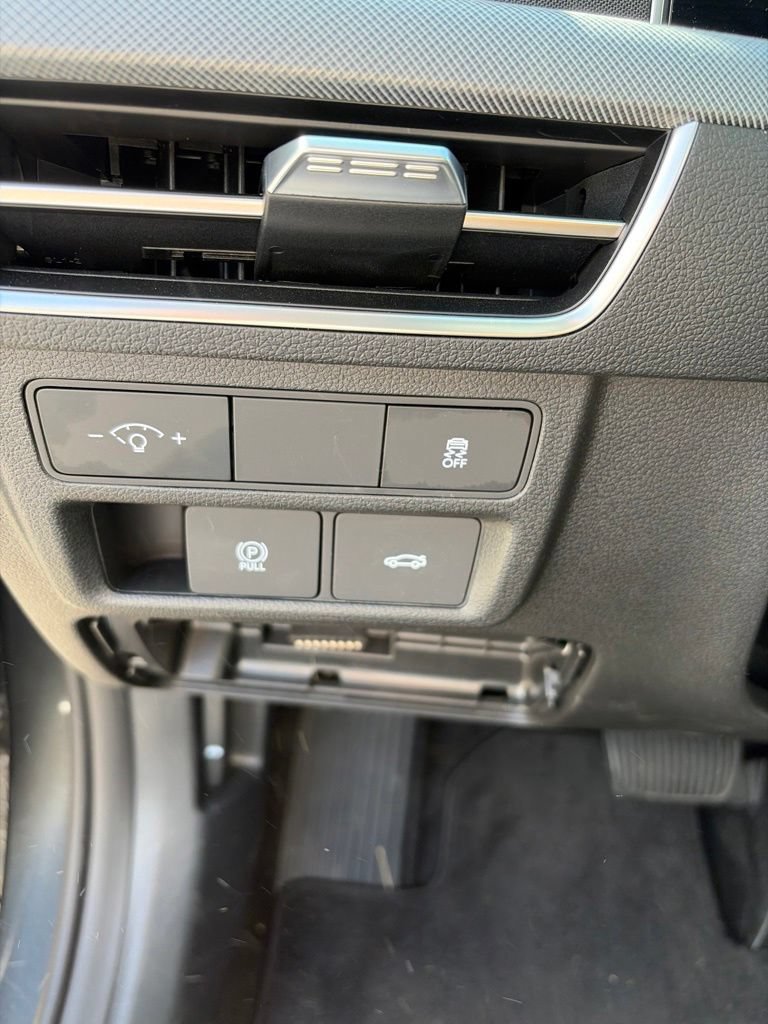 Used 2026 Hyundai Sonata SEL AWD/4WD image 12