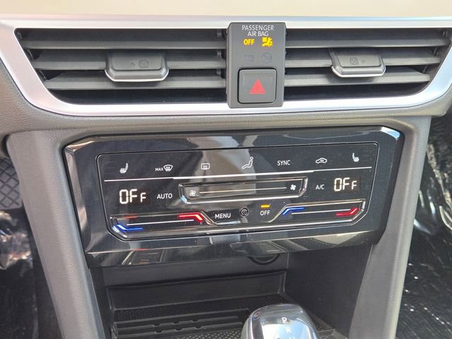 New 2026 Volkswagen Taos SE FWD image 13