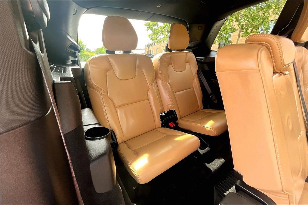 Certified 2023 Volvo XC90 B6 Ultimate w/ Protection Package Premier image 37
