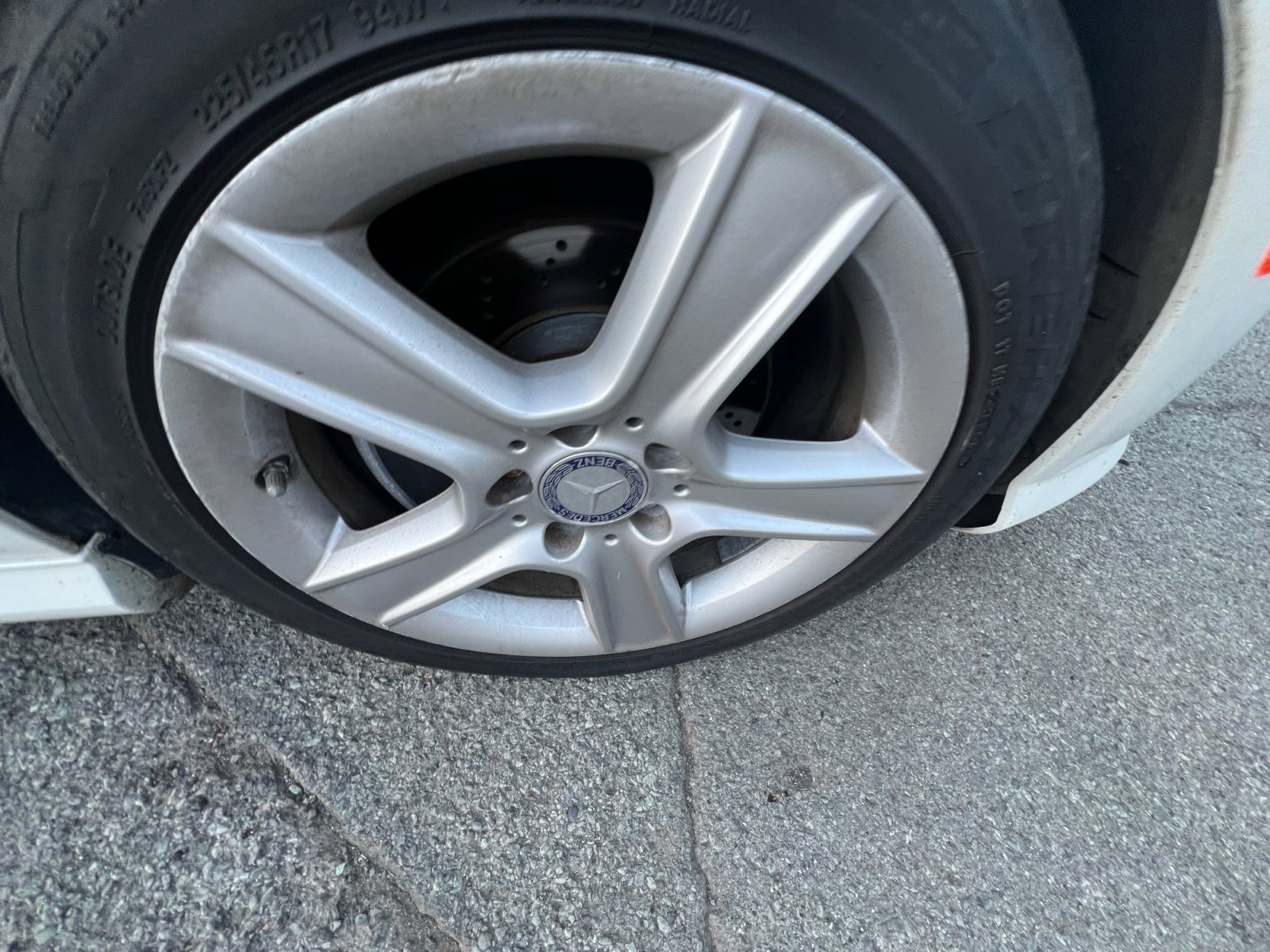 Used 2011 Mercedes-Benz C 300 4MATIC Sedan image 30