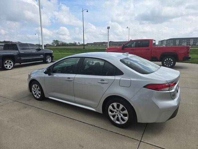 Used 2026 Toyota Corolla LE FWD image 11