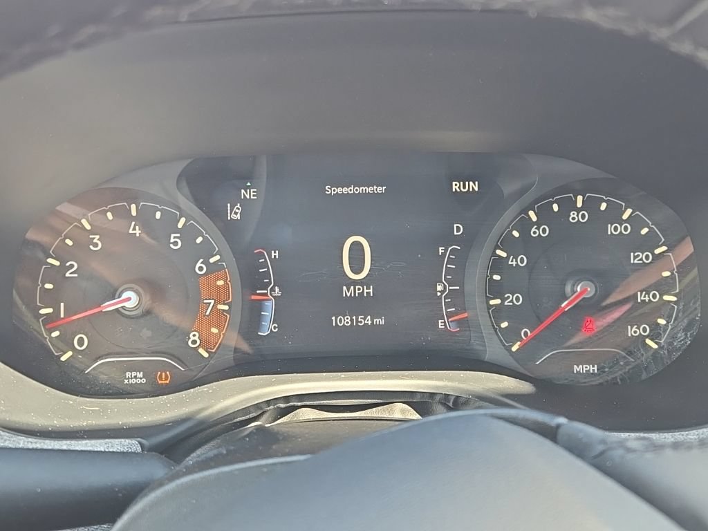 Used 2023 Jeep Compass Latitude AWD/4WD image 4