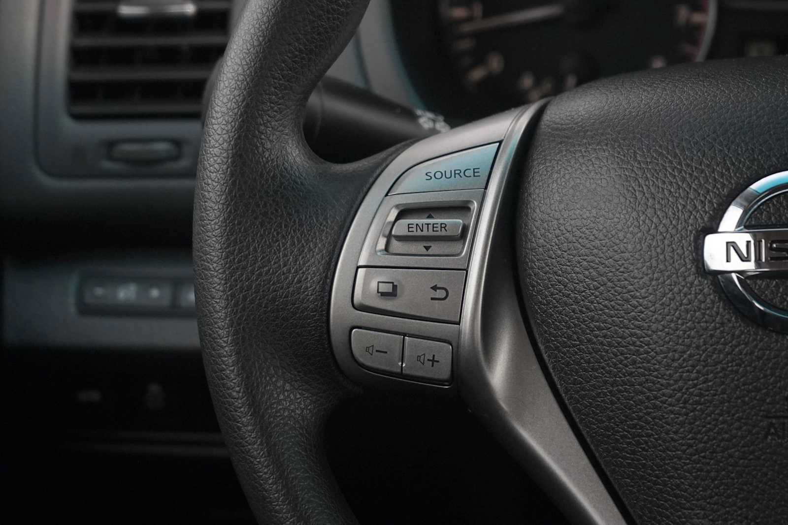 Used 2015 Nissan Altima 2.5 S w/ Power Driver Seat Package FWD image 17