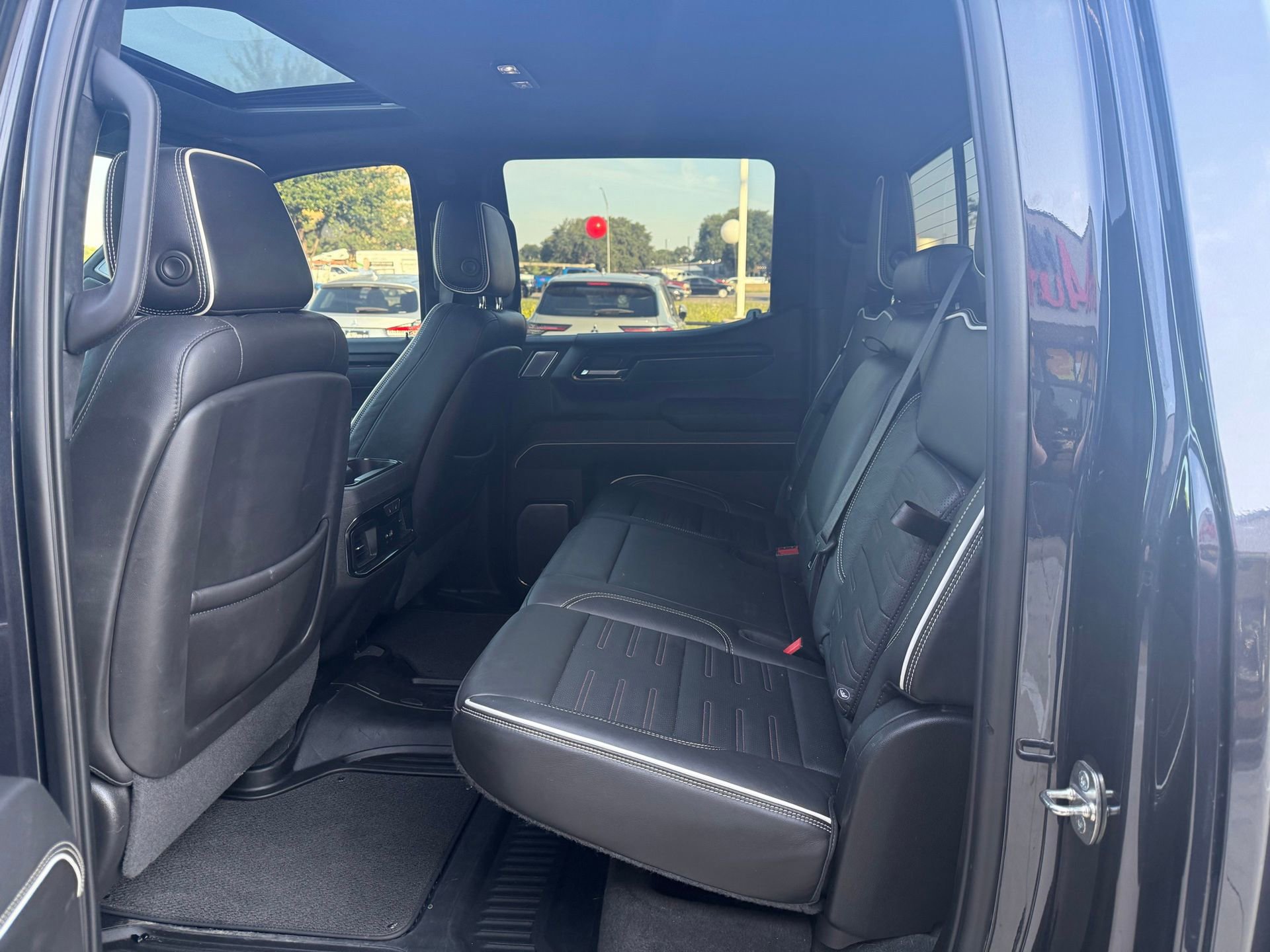 Used 2022 GMC Sierra 1500 AT4X AWD/4WD image 4