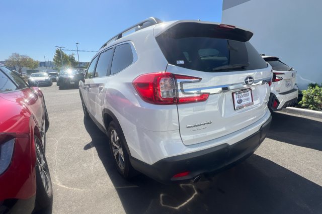 Used 2025 Subaru Ascent Premium AWD/4WD image 6
