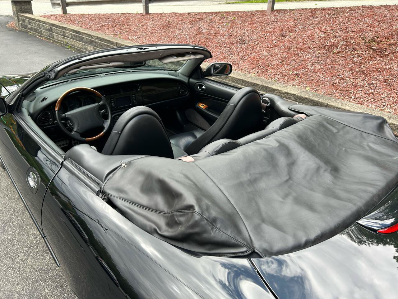 Used 2000 Jaguar XK8 Convertible RWD image 12