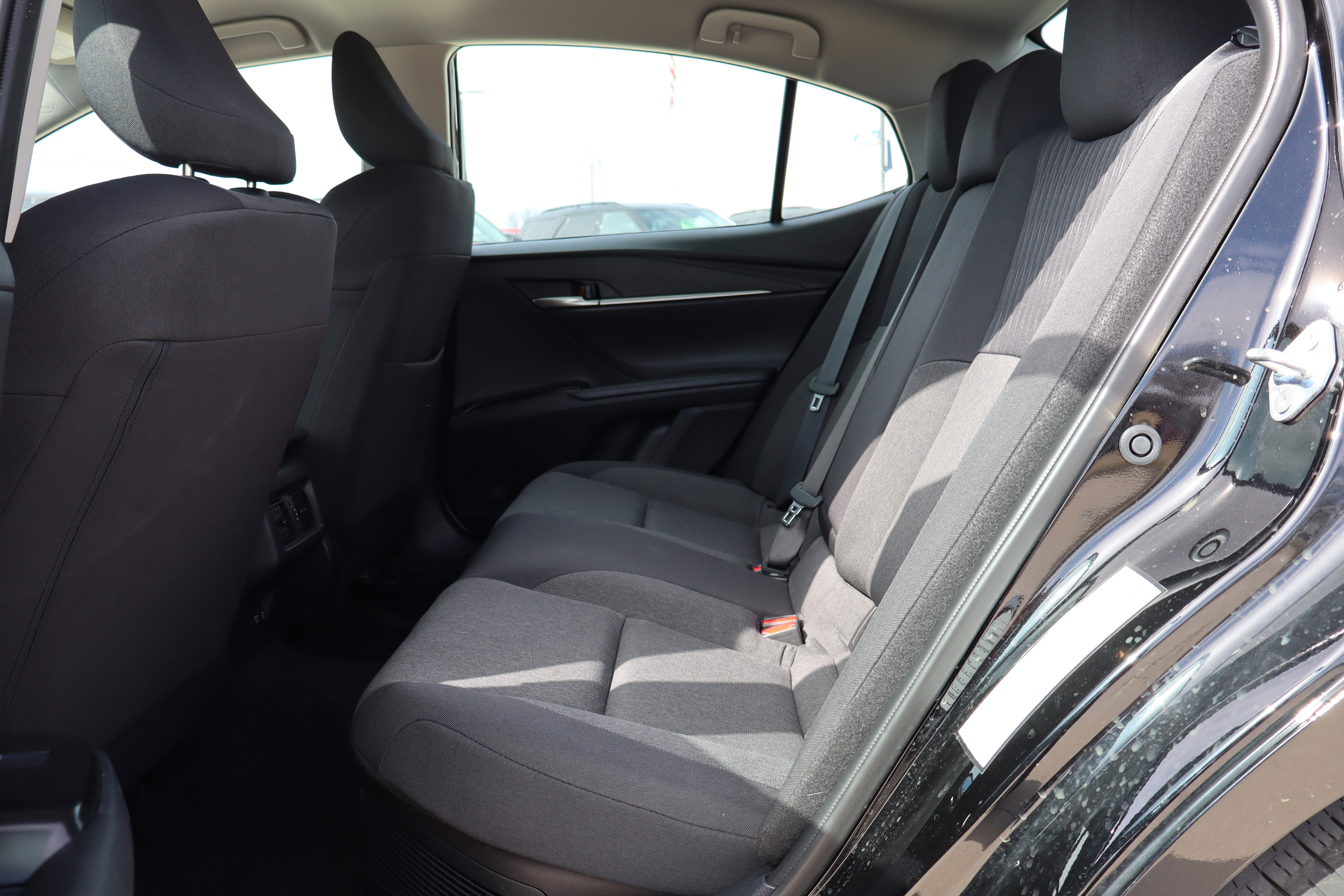 Used 2025 Toyota Camry LE image 11