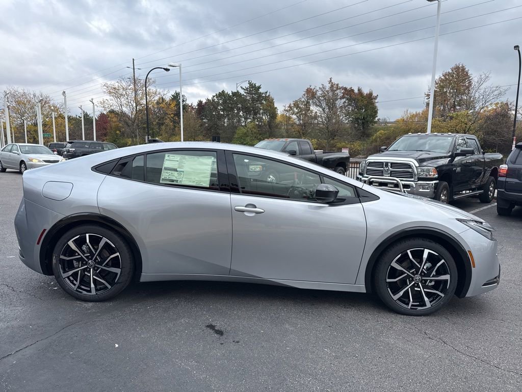 New 2026 Toyota Prius Plug-In Hybrid FWD image 6