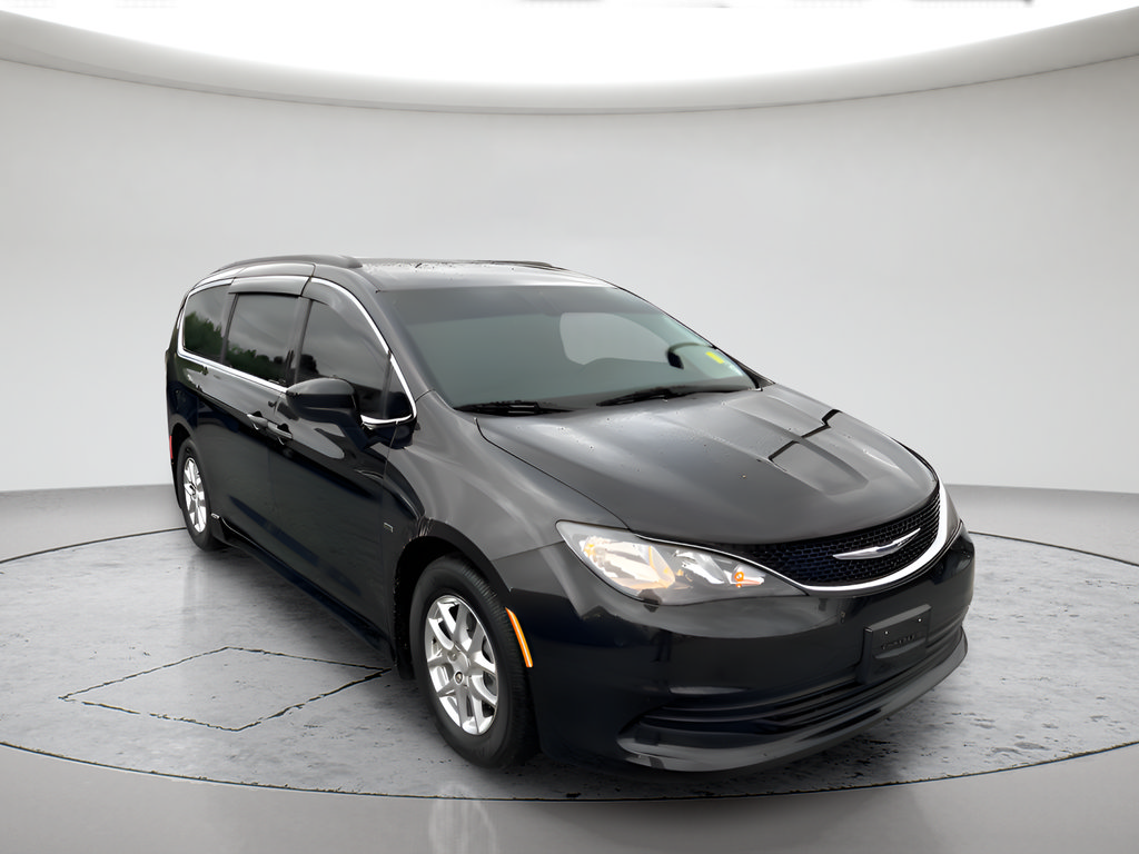 Used 2020 Chrysler Voyager Lxi