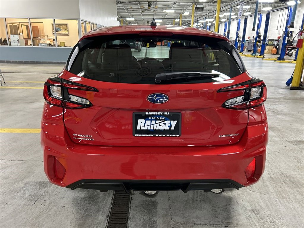Certified 2025 Subaru Impreza 2.0i image 7