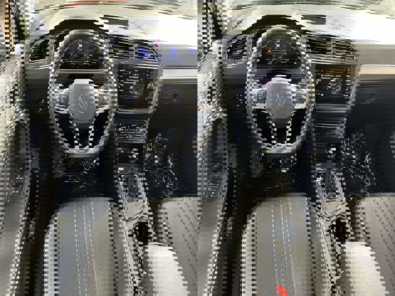 Used 2024 Volkswagen Tiguan Wolfsburg Edition image 22