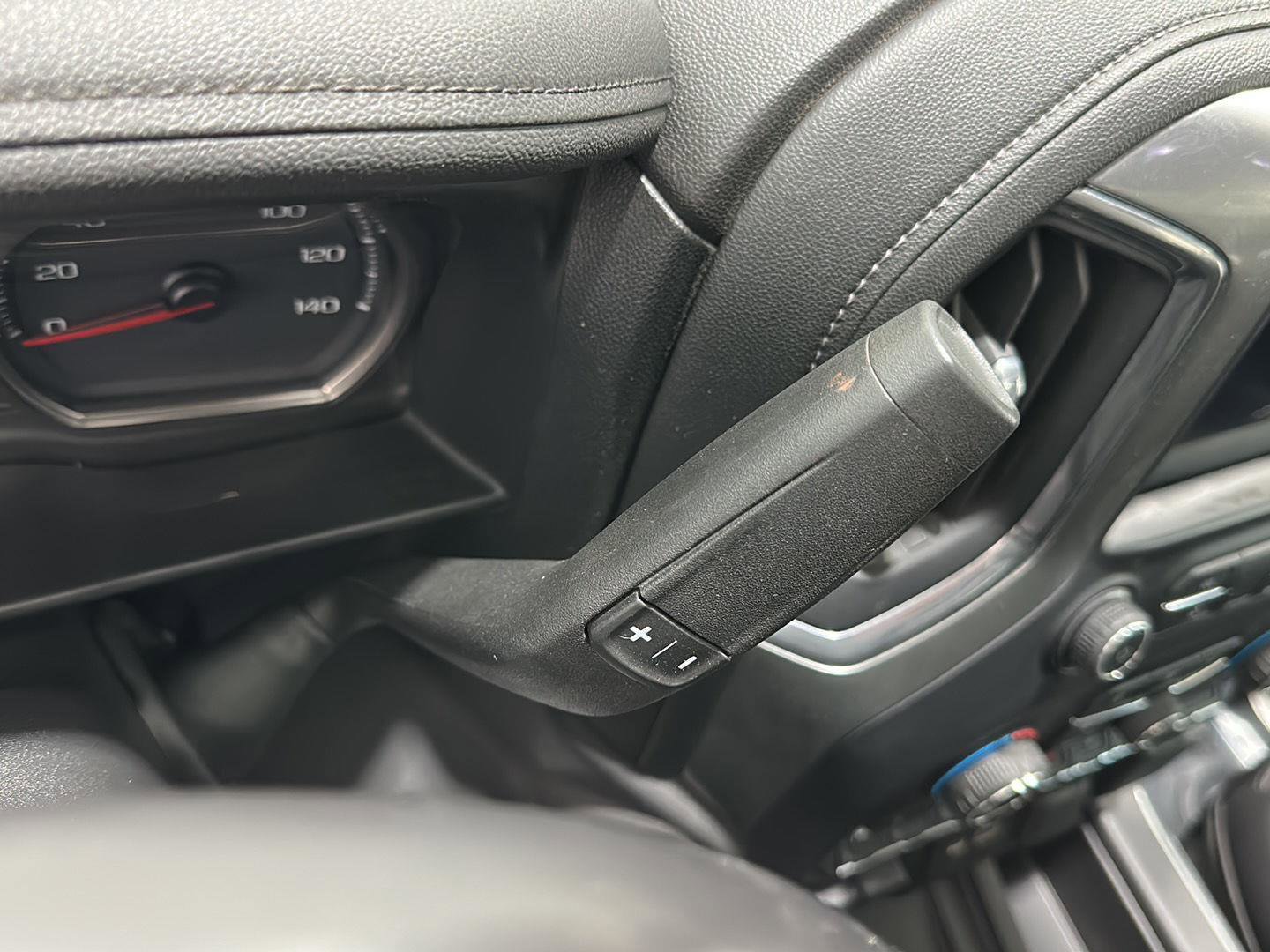 Used 2020 Chevrolet Silverado 1500 LTZ w/ LTZ Premium Package AWD/4WD image 17