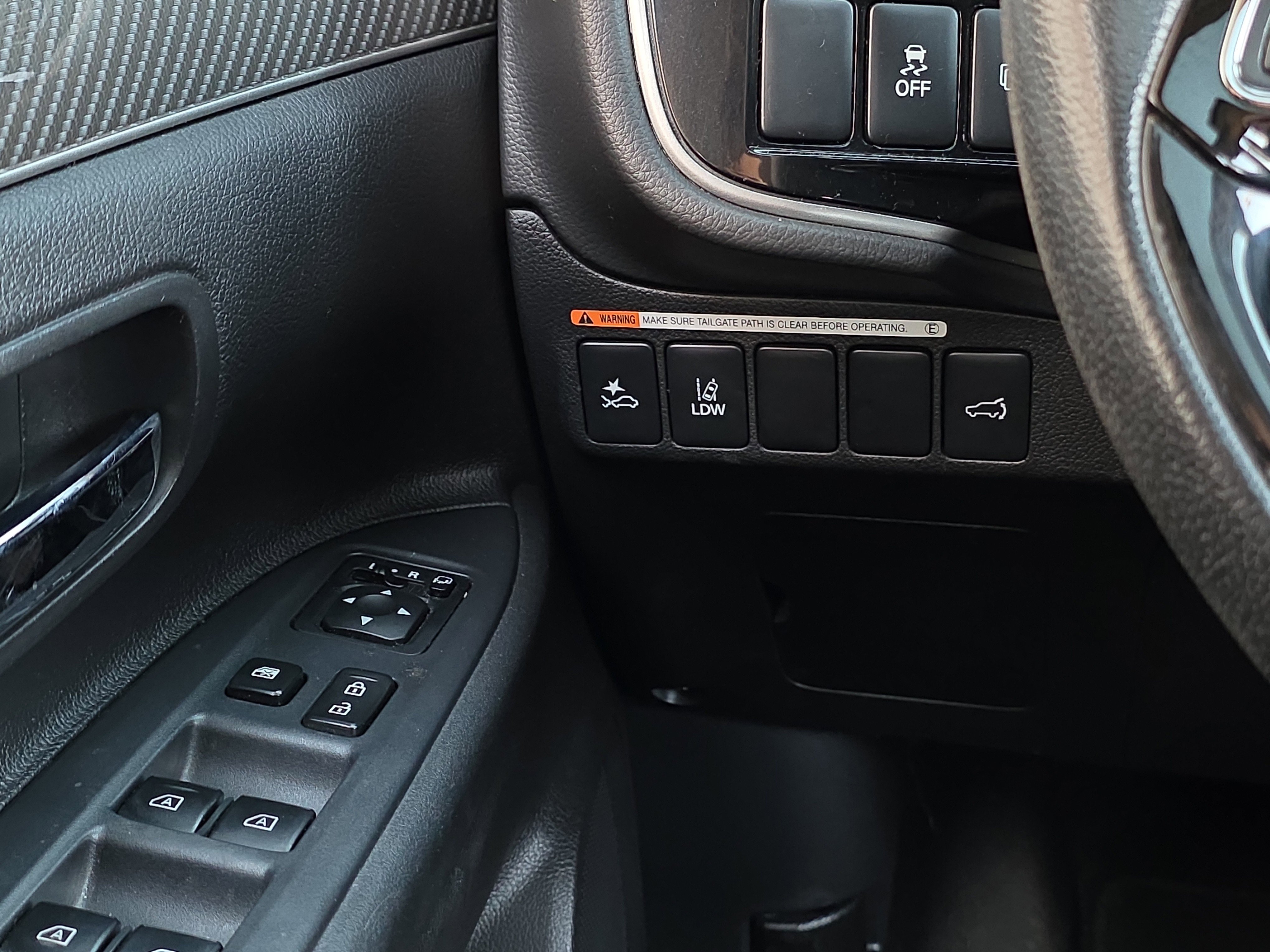 Used 2020 Mitsubishi Outlander LE image 24