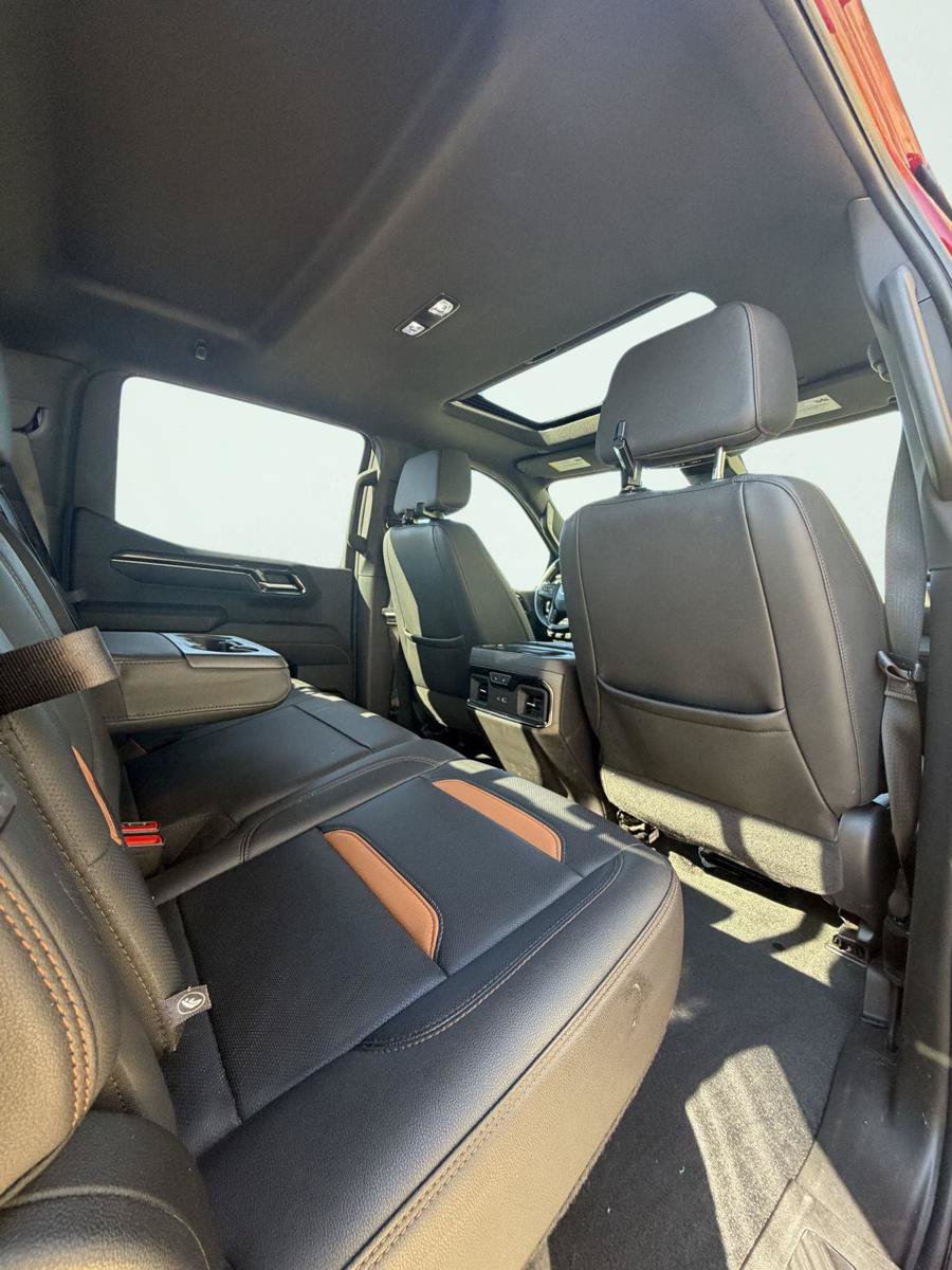 Used 2024 GMC Sierra 1500 AT4 w/ Technology Package AWD/4WD image 16