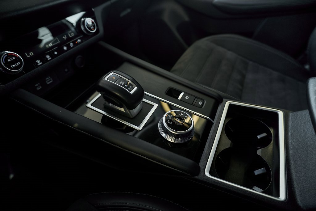 Used 2024 Mitsubishi Outlander SE image 38