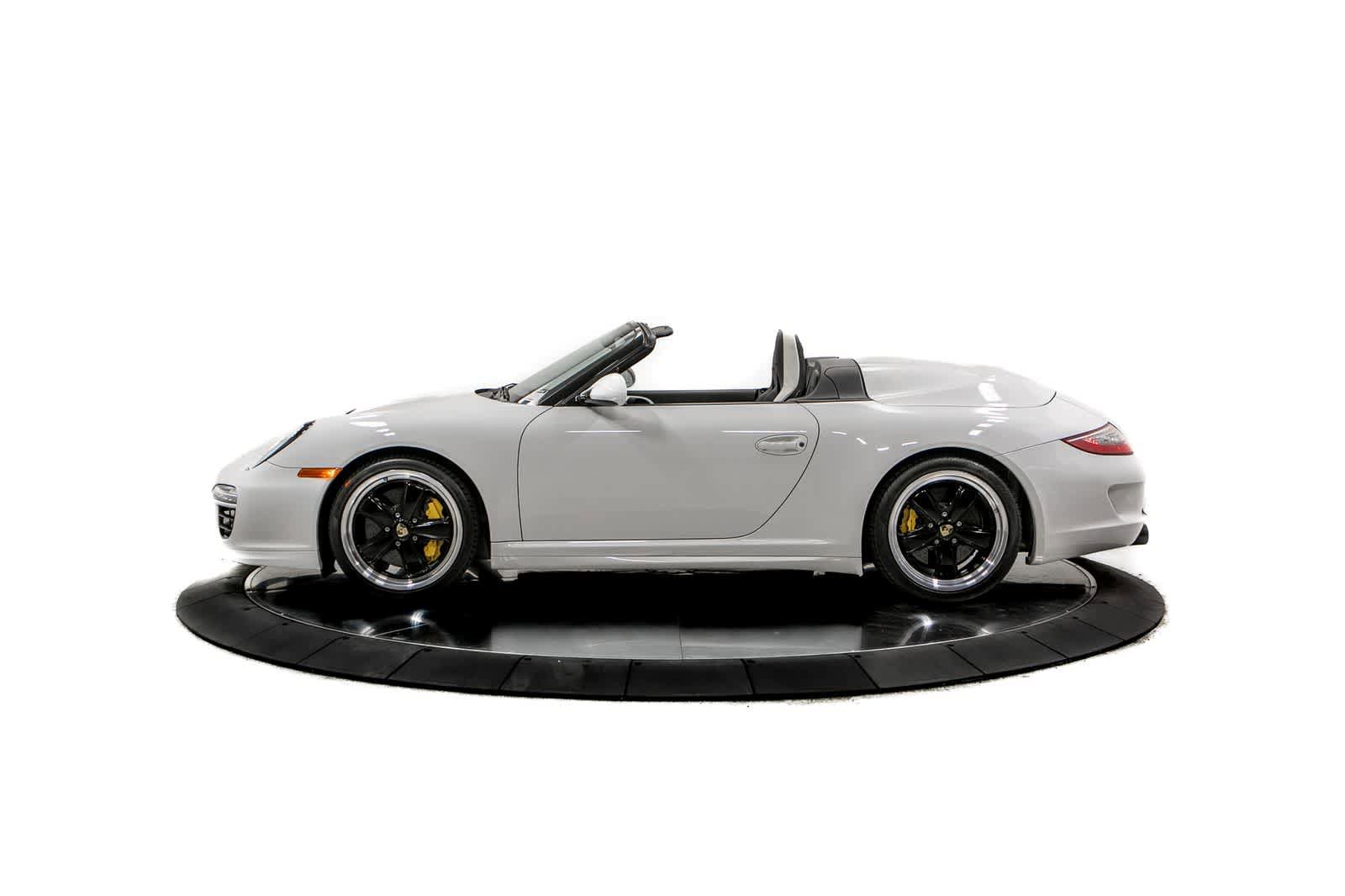 Used 2011 Porsche 911 Cabriolet RWD image 2