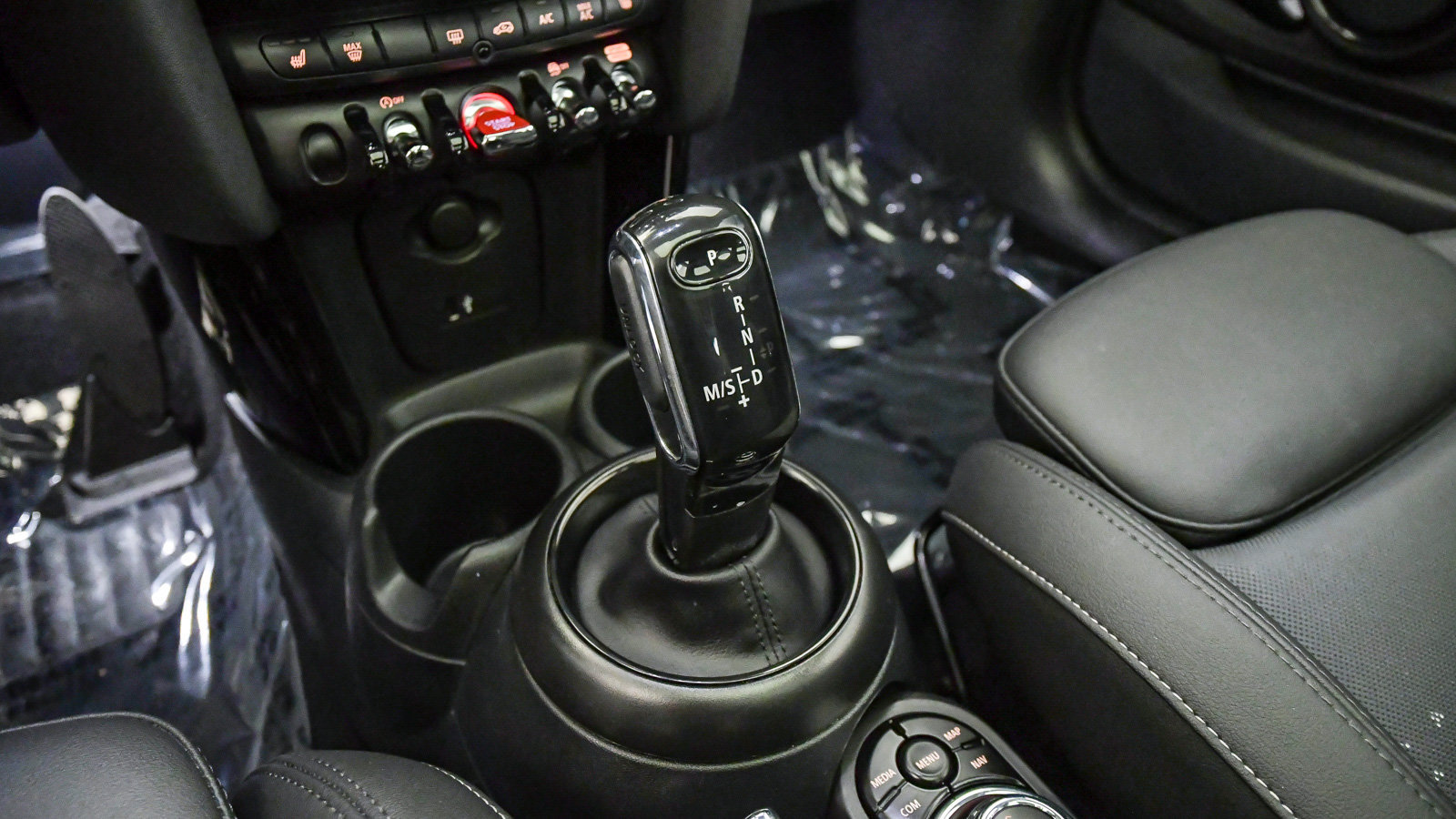 Certified 2024 MINI Cooper S FWD image 19