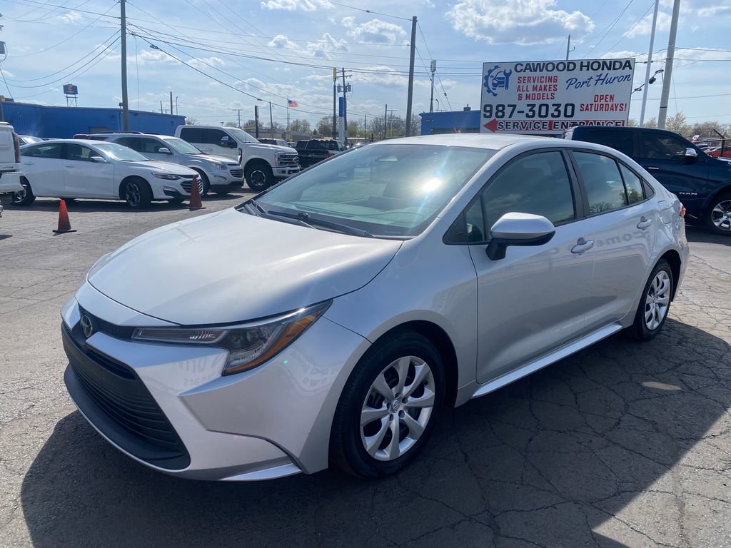 Used 2023 Toyota Corolla LE FWD image 6