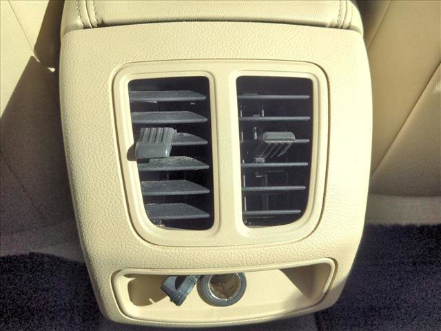 Used 2018 Ford Taurus SEL w/ Equipment Group 201A image 16