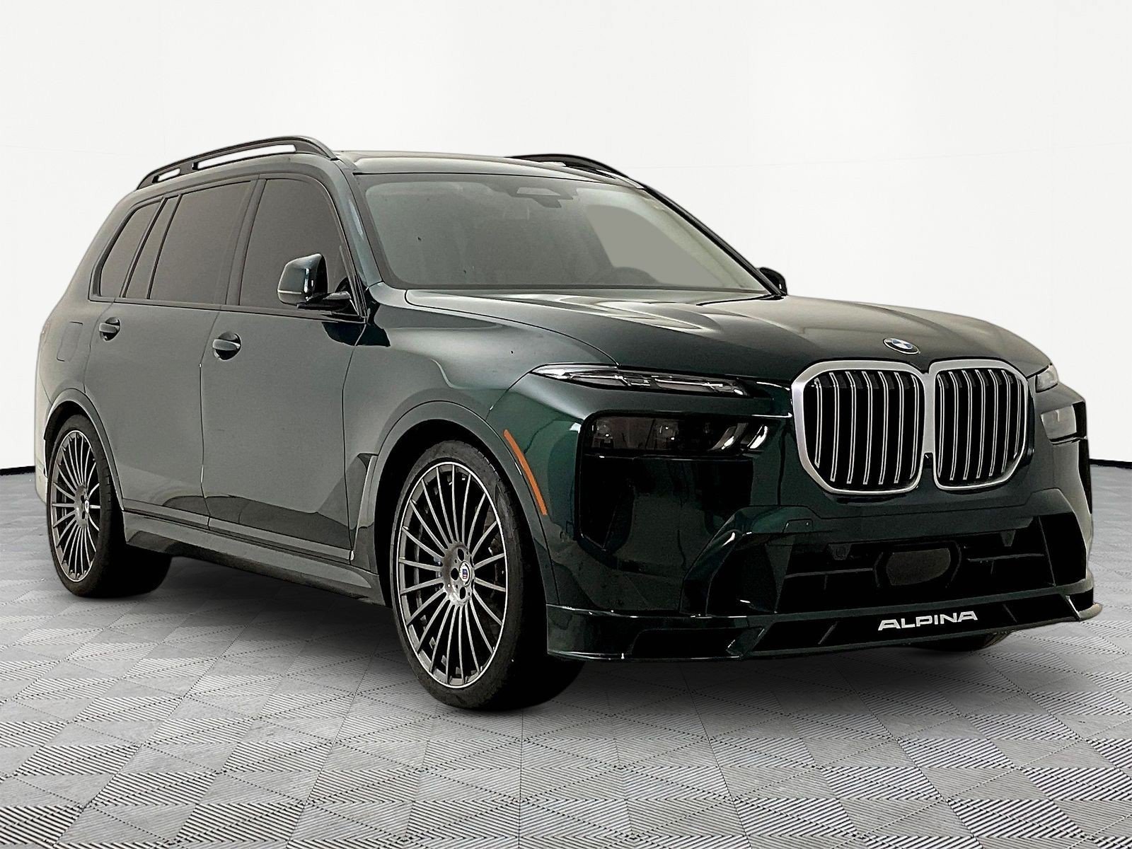 Used 2026 BMW ALPINA XB7 AWD/4WD image 3