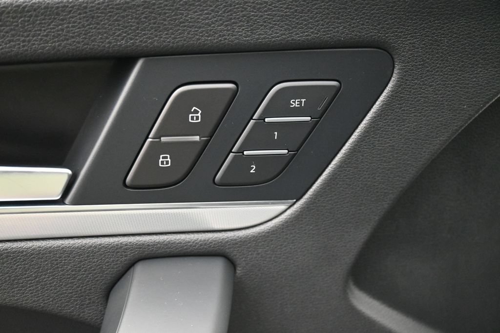 Used 2025 Audi Q5 2.0T Premium AWD/4WD image 5