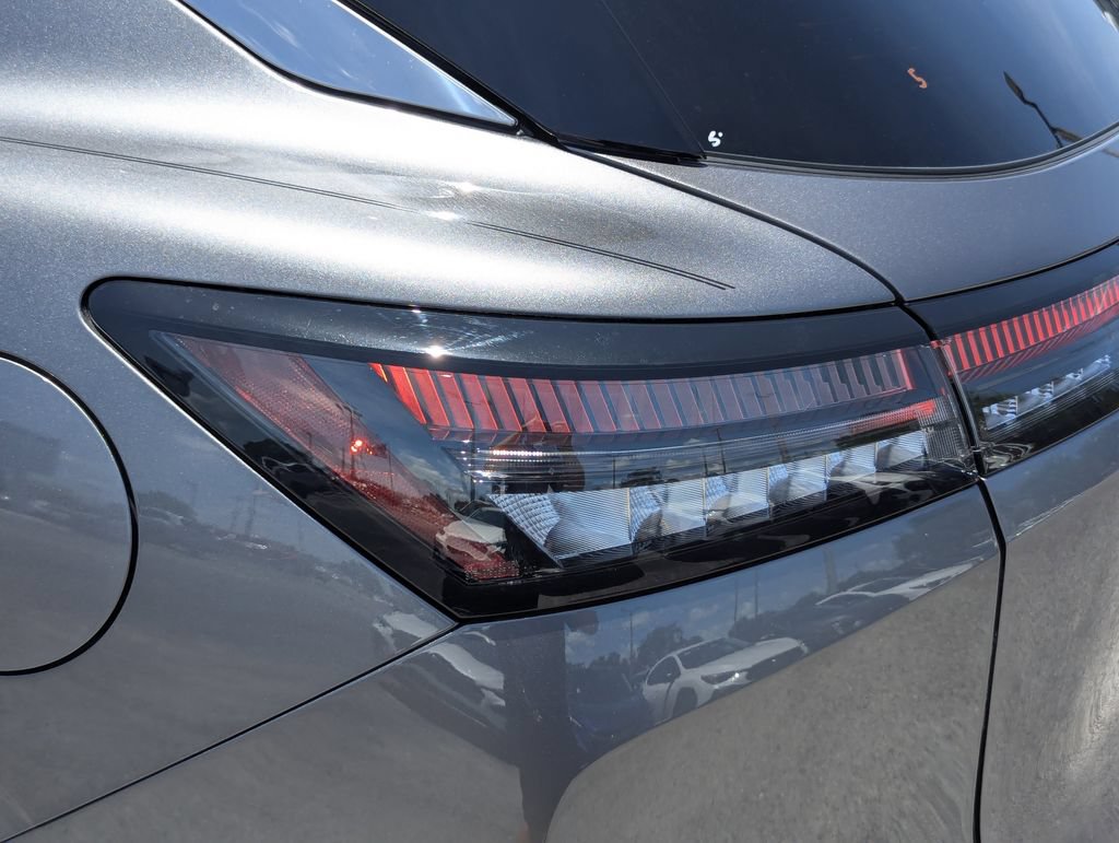 Used 2025 Nissan Murano SV FWD image 8