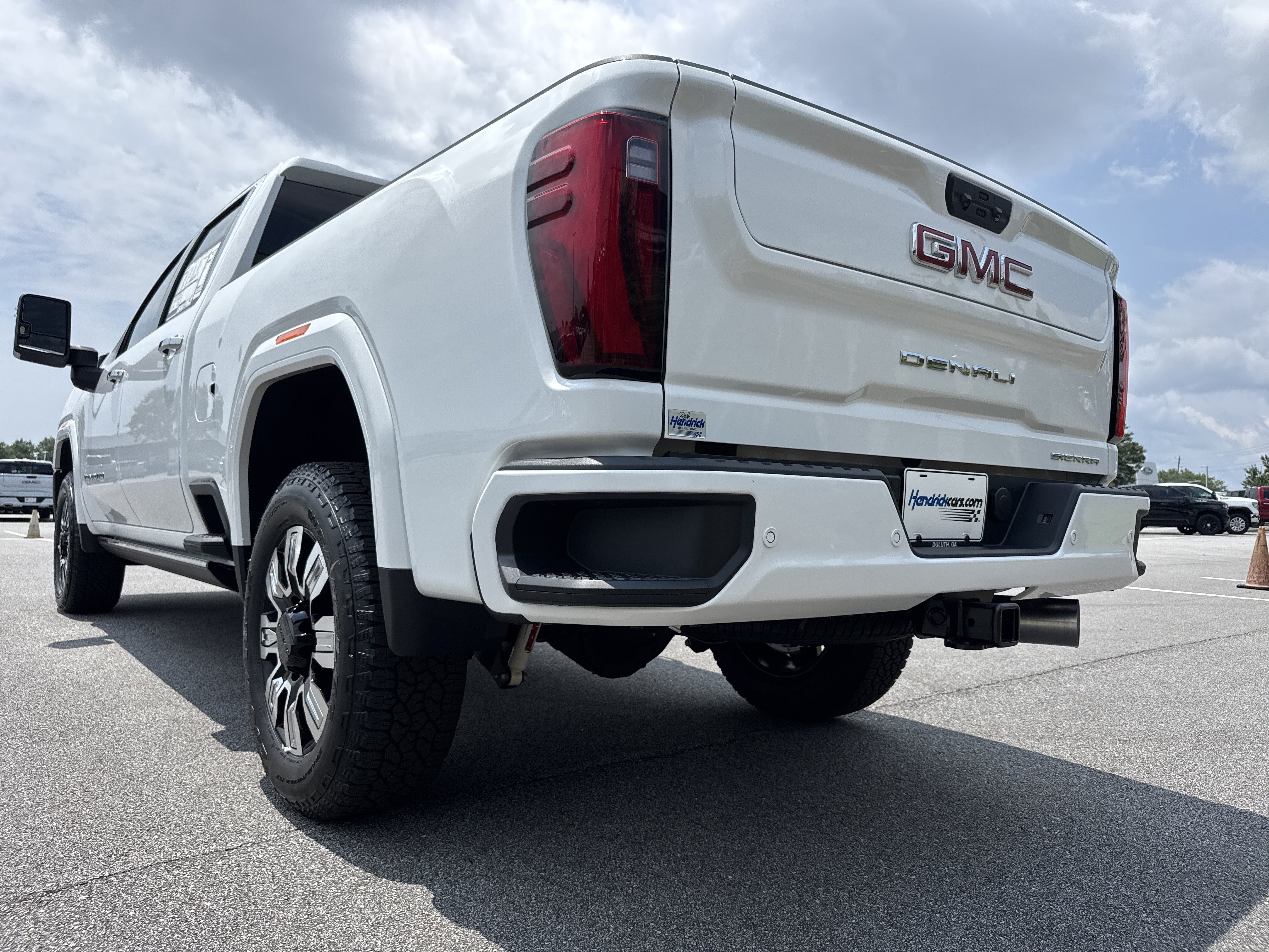 New 2026 GMC Sierra 2500 Denali w/ Denali Reserve Package AWD/4WD image 8