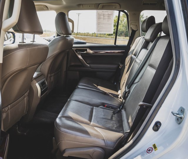 Used 2013 Lexus GX 460 image 28