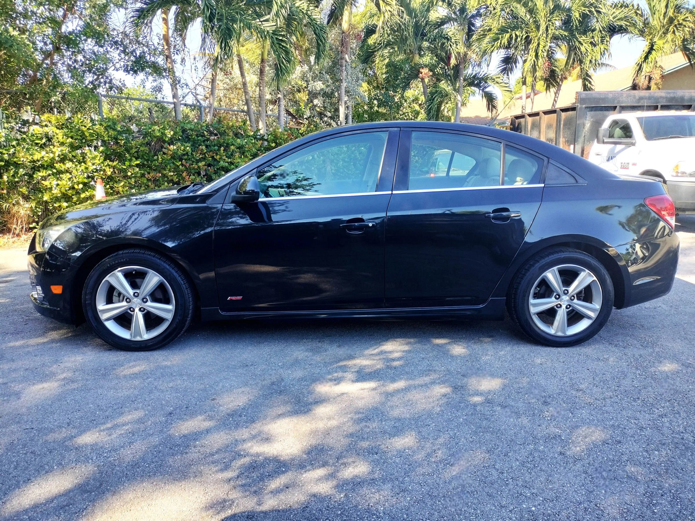 Used 2013 Chevrolet Cruze LT w/ RS Package image 9