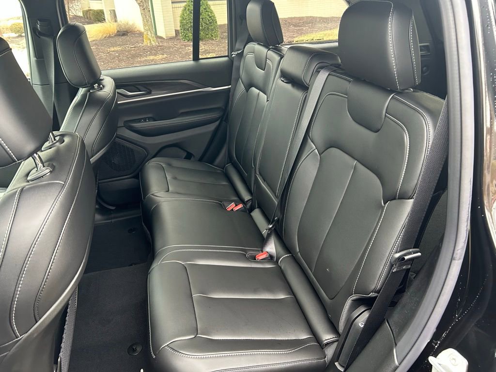 New 2025 Jeep Grand Cherokee Limited image 19