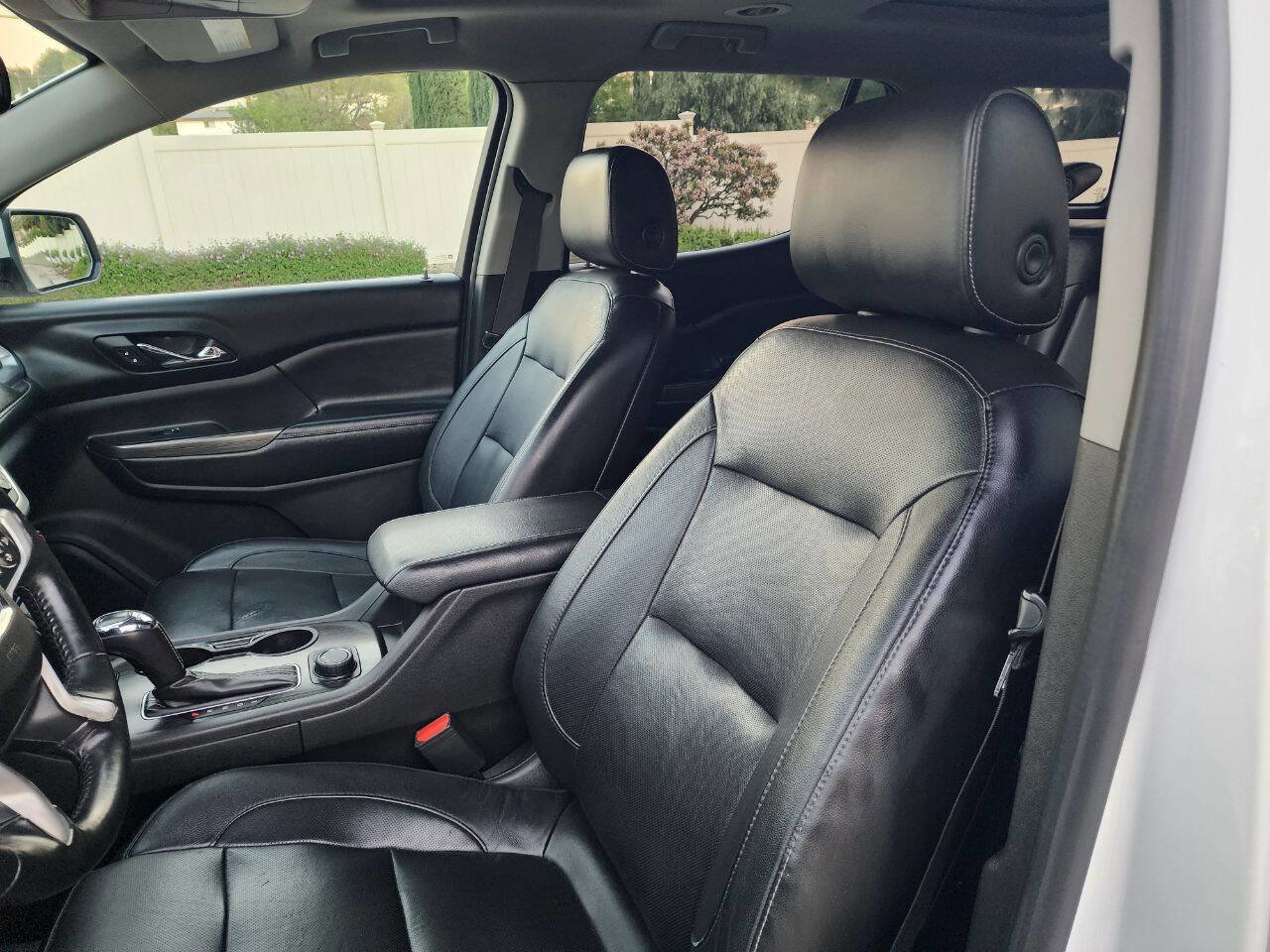 Used 2017 GMC Acadia SLT image 25
