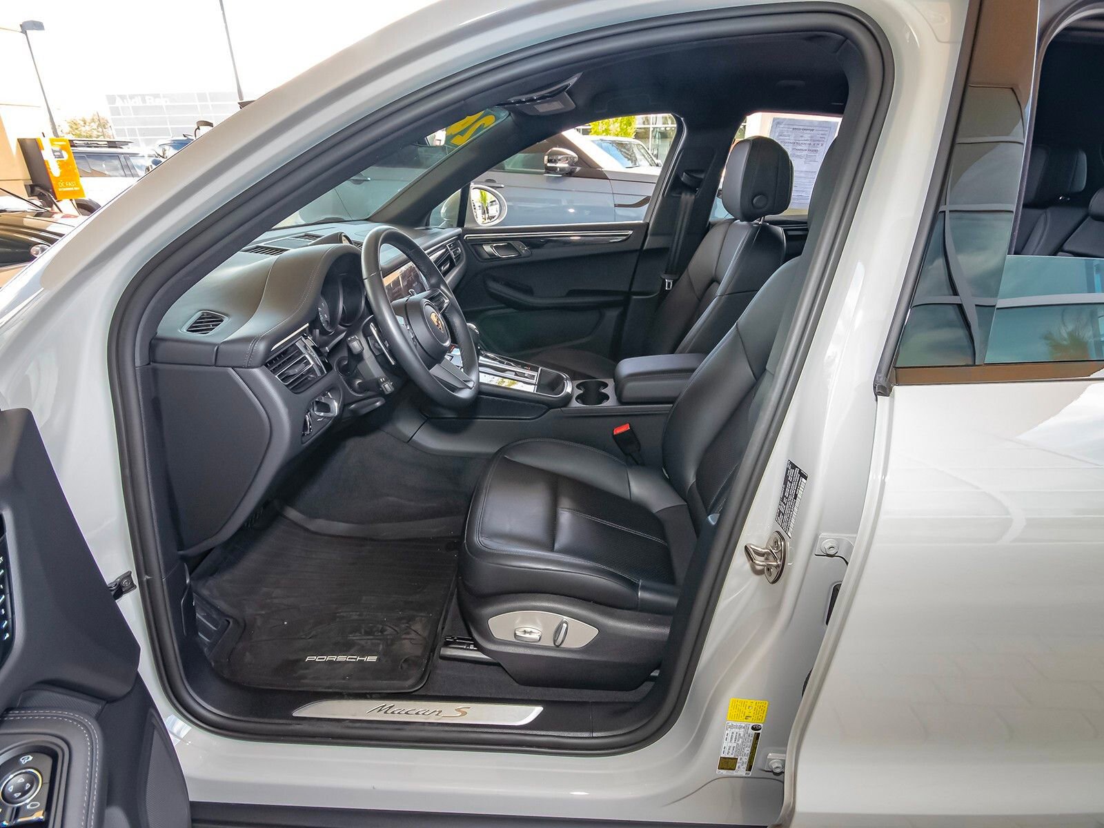 Used 2024 Porsche Macan S image 36