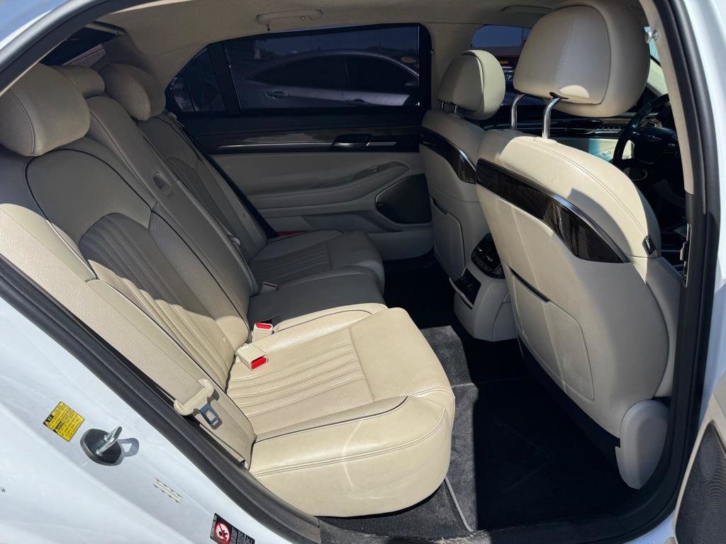 Used 2017 Genesis G90 3.3T Premium RWD image 14