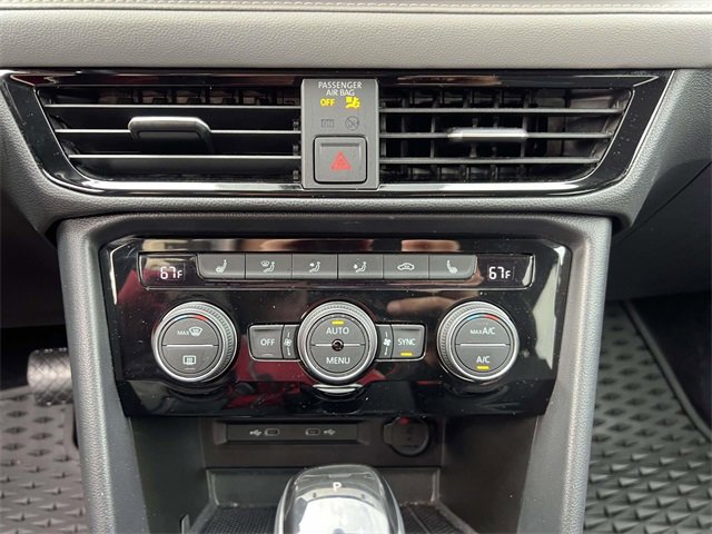 Used 2024 Volkswagen Taos SE image 20