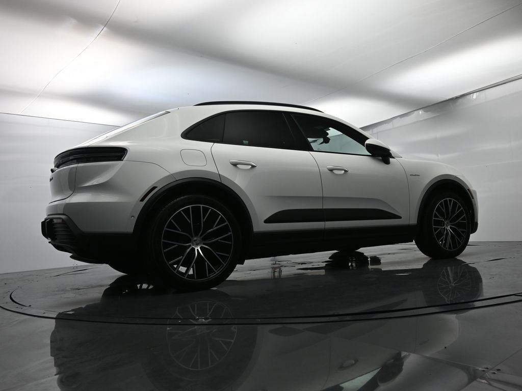Certified 2024 Porsche Macan 4 Electric image 51