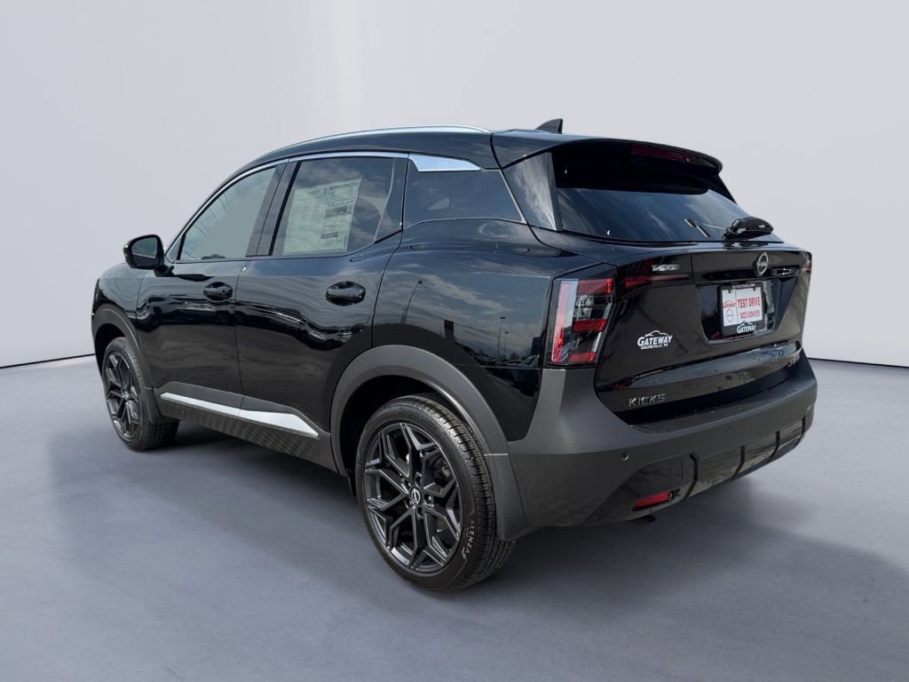 New 2025 Nissan Kicks SR w/ SR Premium Package image 3