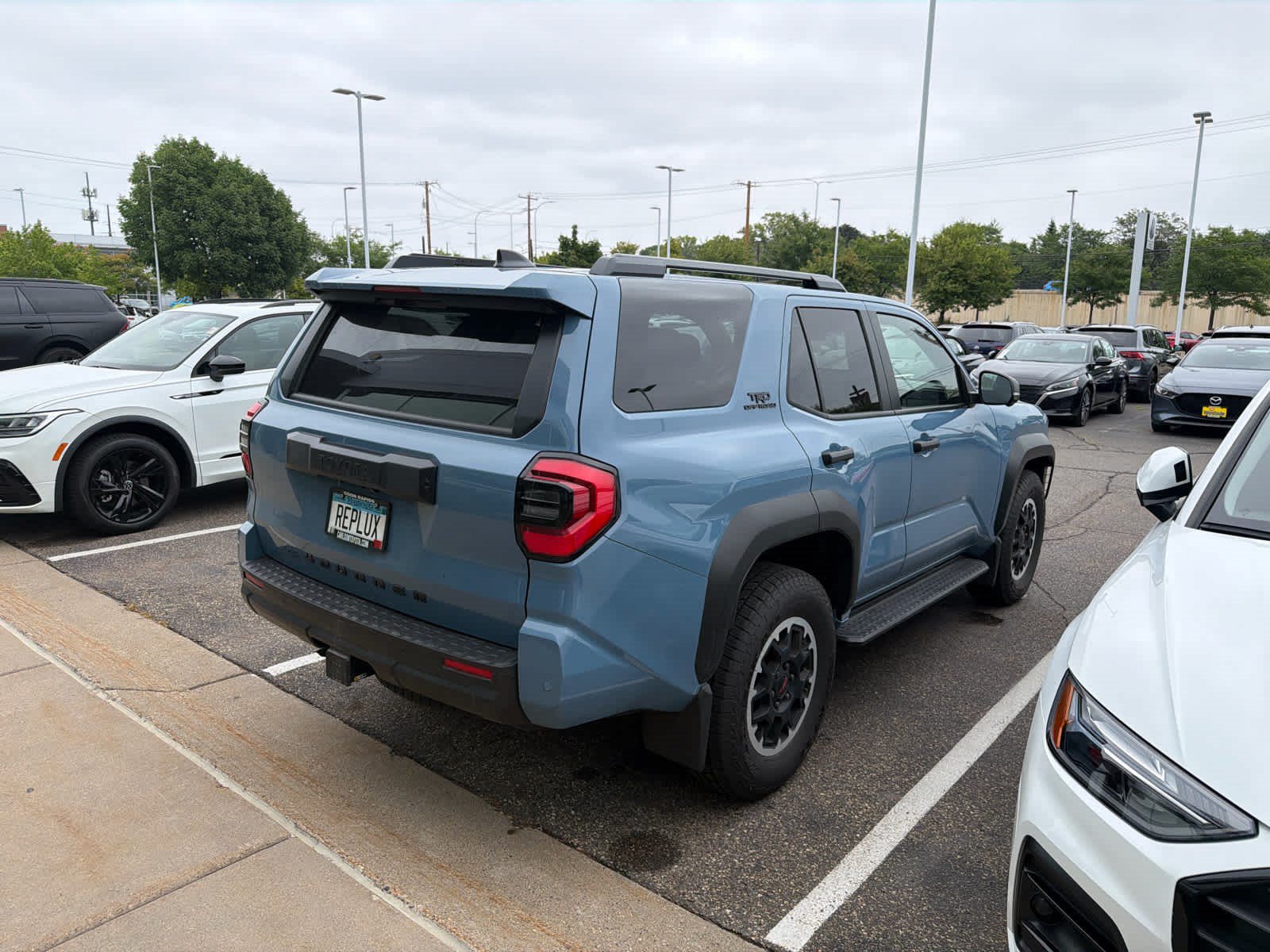 Used 2025 Toyota 4Runner TRD Off-Road Premium AWD/4WD image 3