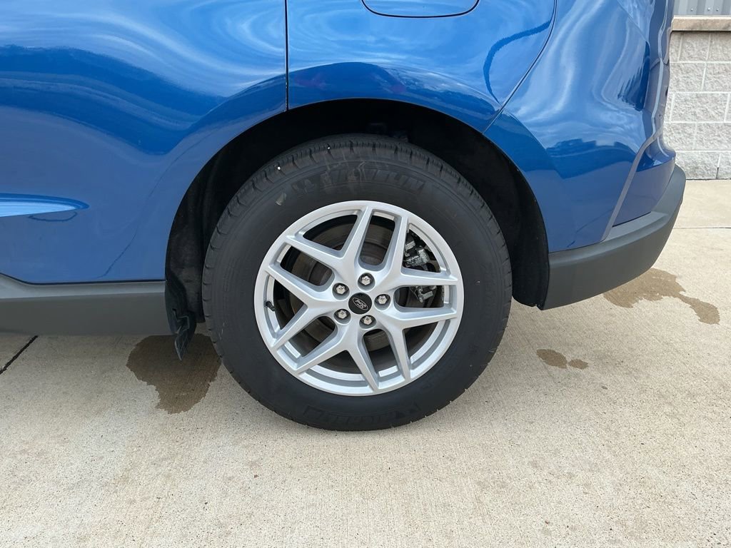 Used 2023 Ford Edge SEL w/ Convenience Package image 6