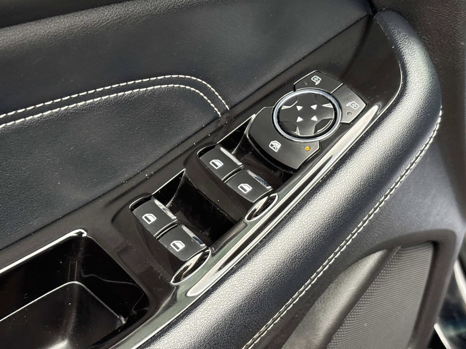 Used 2018 Ford Edge Titanium w/ Equipment Group 301A image 25