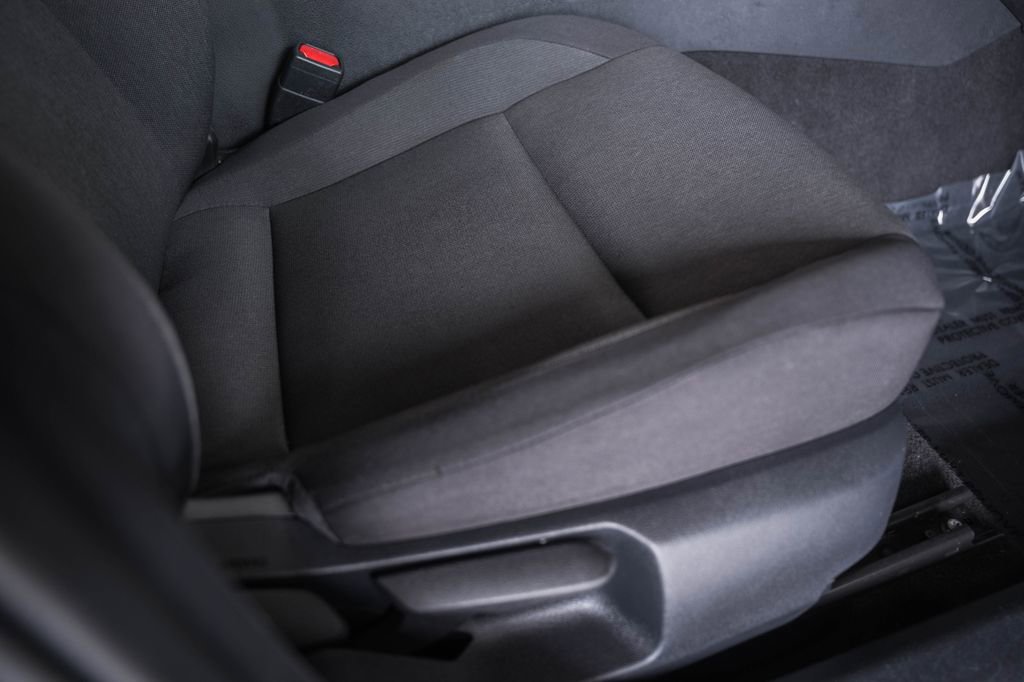 Used 2025 Toyota Camry LE FWD image 31