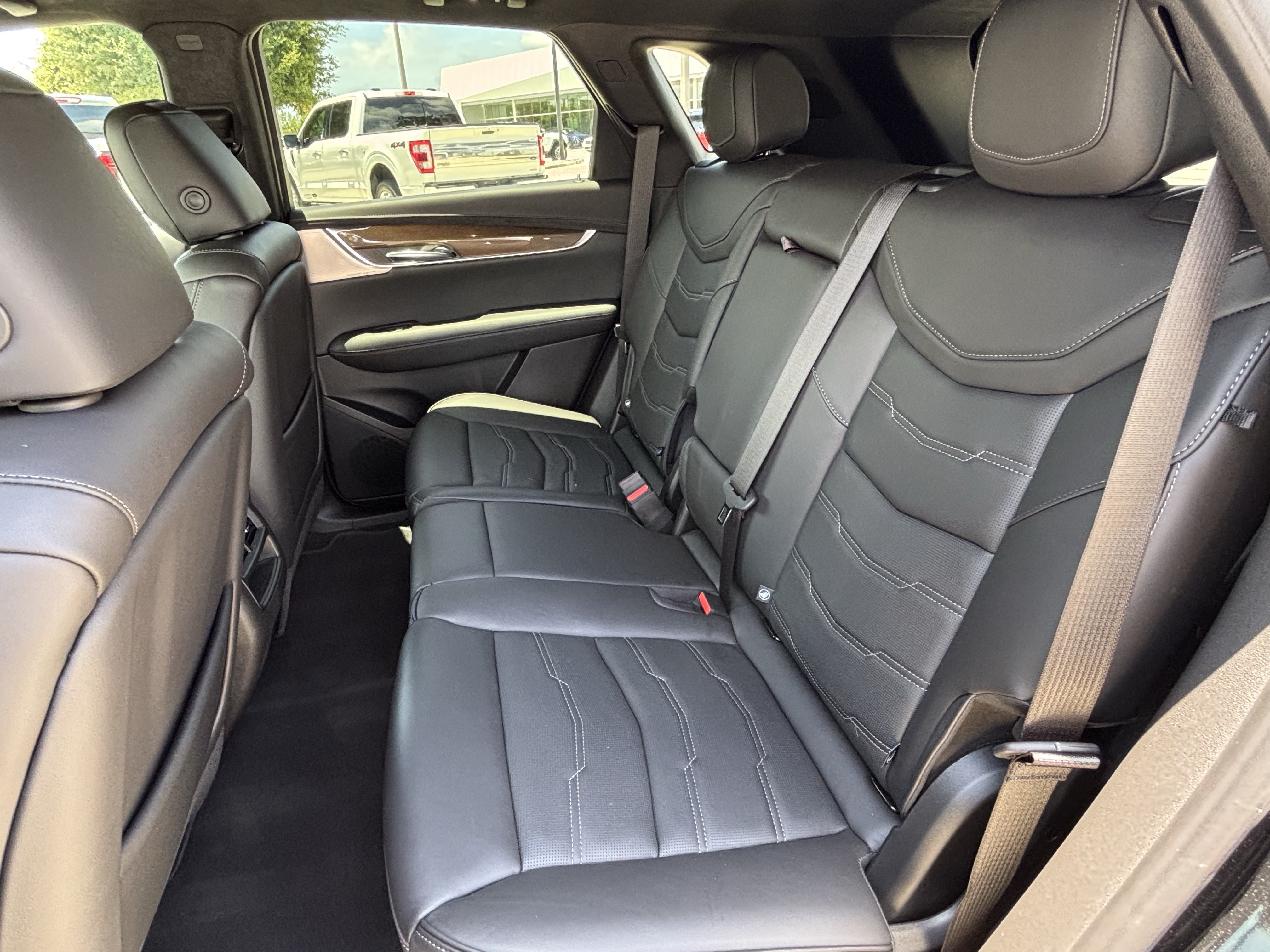 Certified 2023 Cadillac XT5 Premium Luxury w/ Platinum Package AWD/4WD image 32