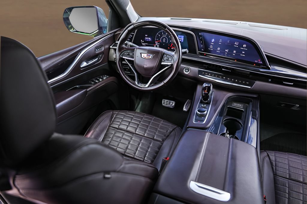 Used 2023 Cadillac Escalade V w/ LPO, ONYX Package AWD/4WD image 25