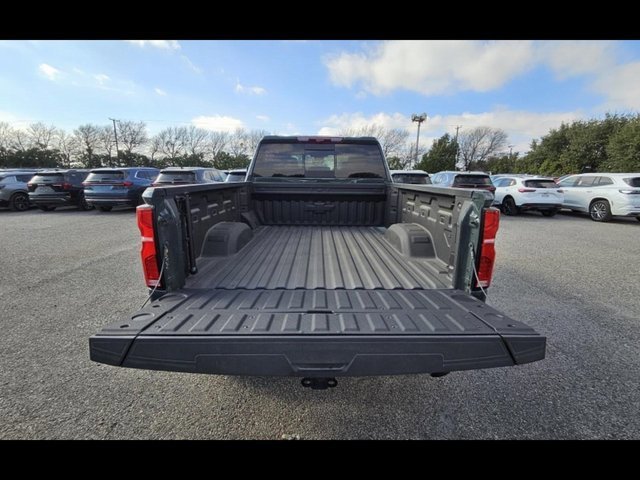 Certified 2025 Chevrolet Silverado 2500 ZR2 w/ Technology Package image 3