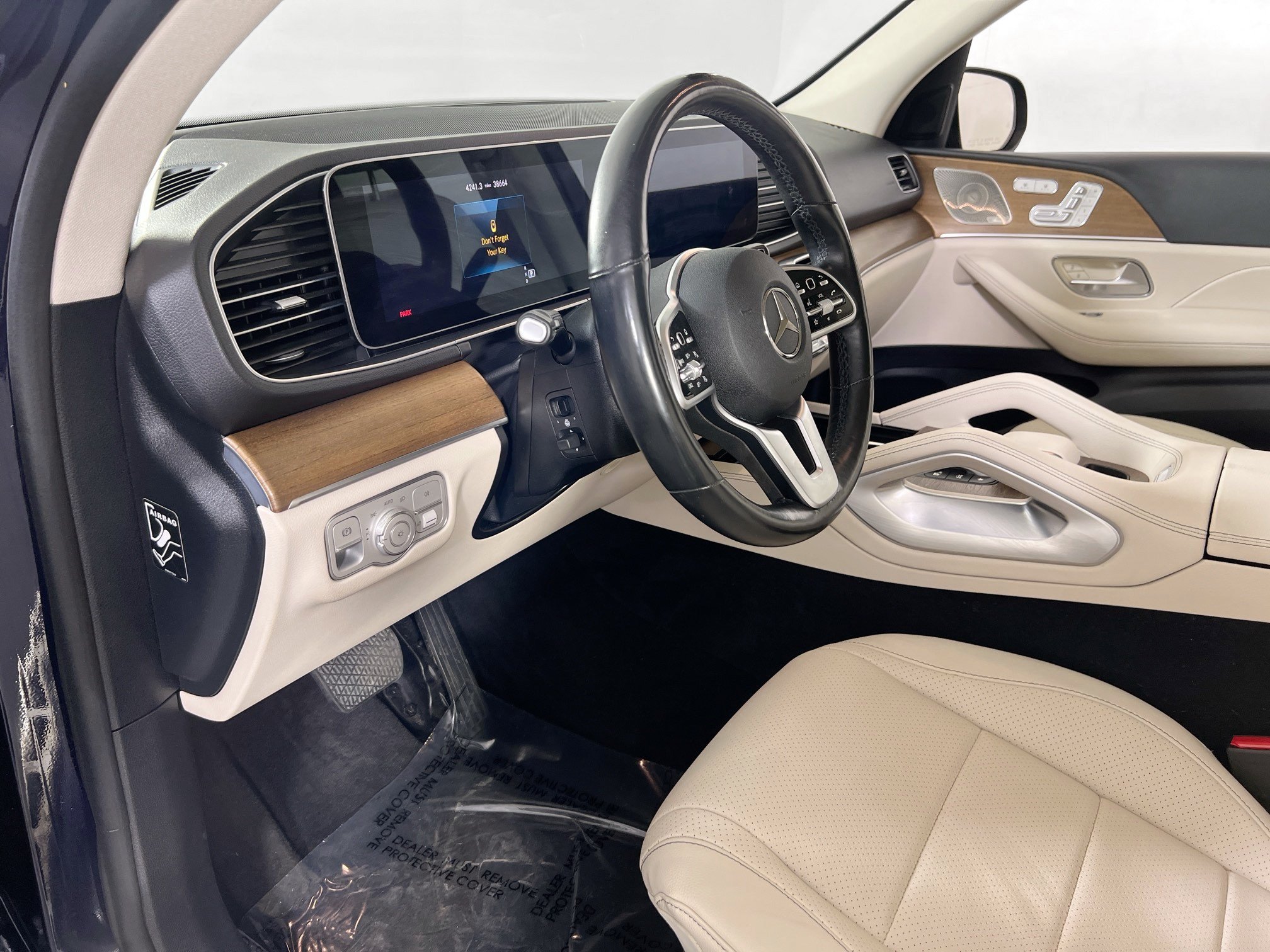 Used 2022 Mercedes-Benz GLE 350 4MATIC image 9