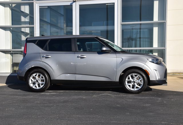 Used 2024 Kia Soul LX w/ Option Group 015 image 3