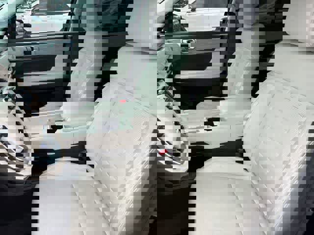 Used 2024 Hyundai Santa Fe Calligraphy image 11